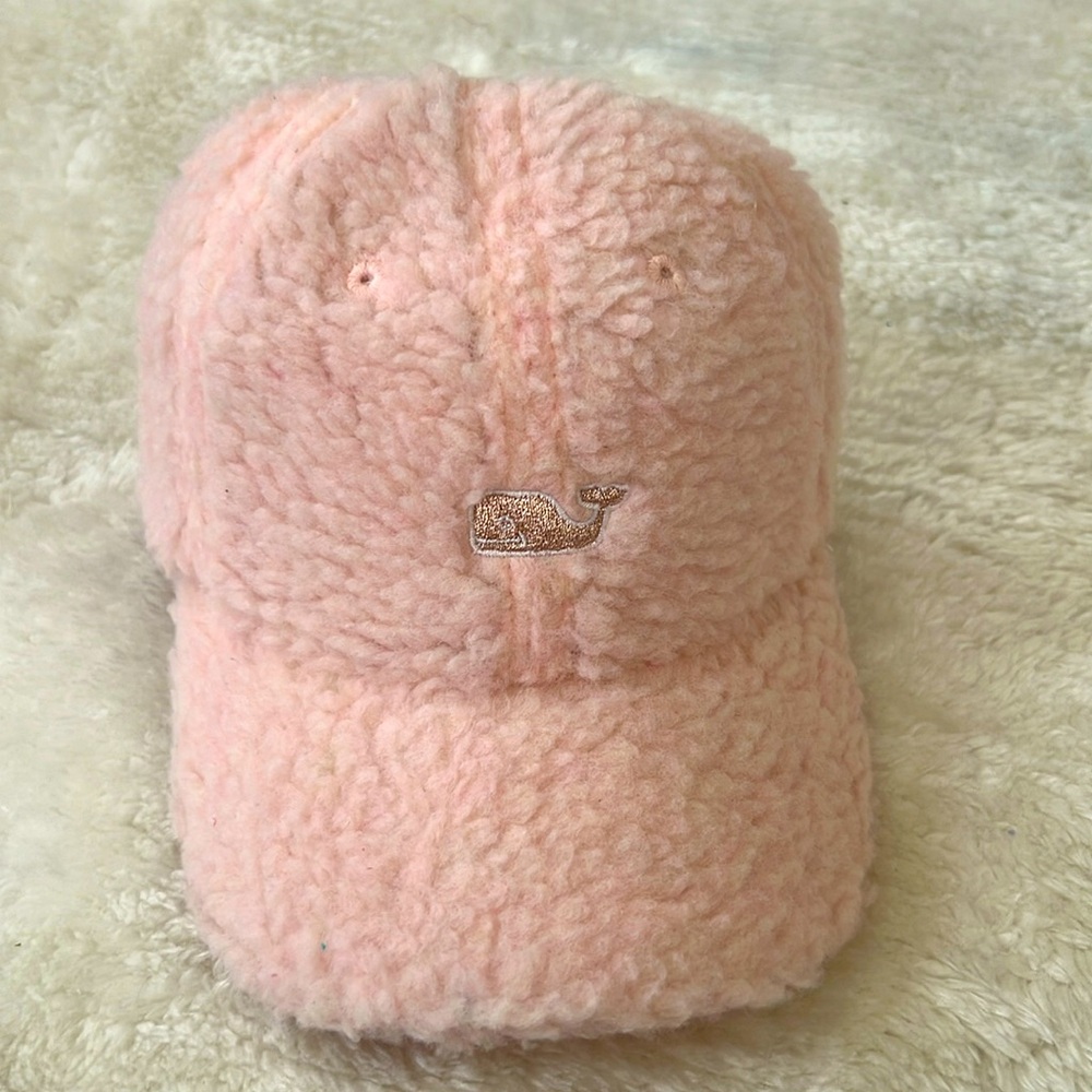 VINEYARD VINES - NWOT Girls Sherpa Ball Cap (Size One Size)—No Longer Sold